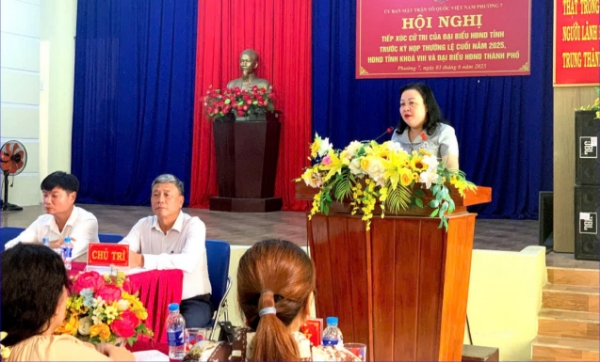 Hình ảnh cho bài viết Đồng chí Cao Thị Hòa An, Bí thư Tỉnh ủy, Chủ tịch HĐND tỉnh tiếp xúc cử tri trước Kỳ họp HĐND tỉnh